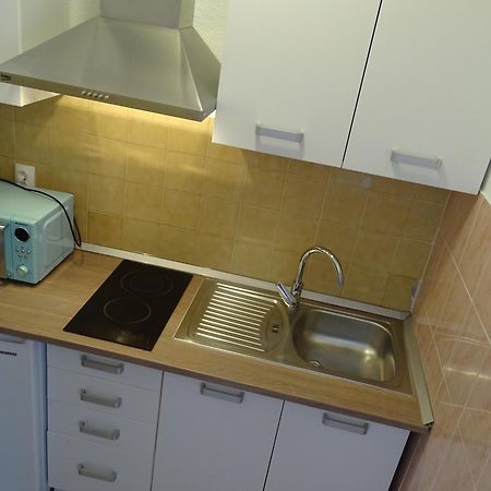Dinjiška Apartments Sime מראה חיצוני תמונה