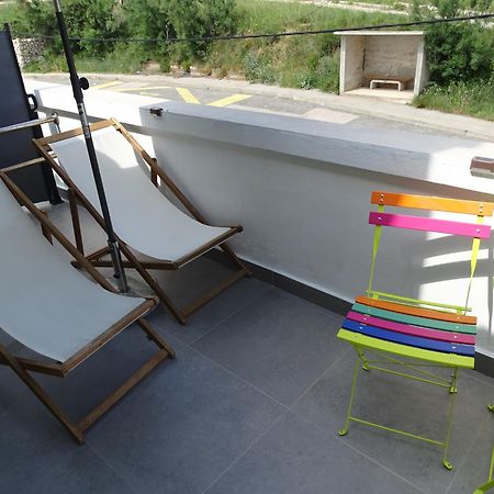 Dinjiška Apartments Sime מראה חיצוני תמונה