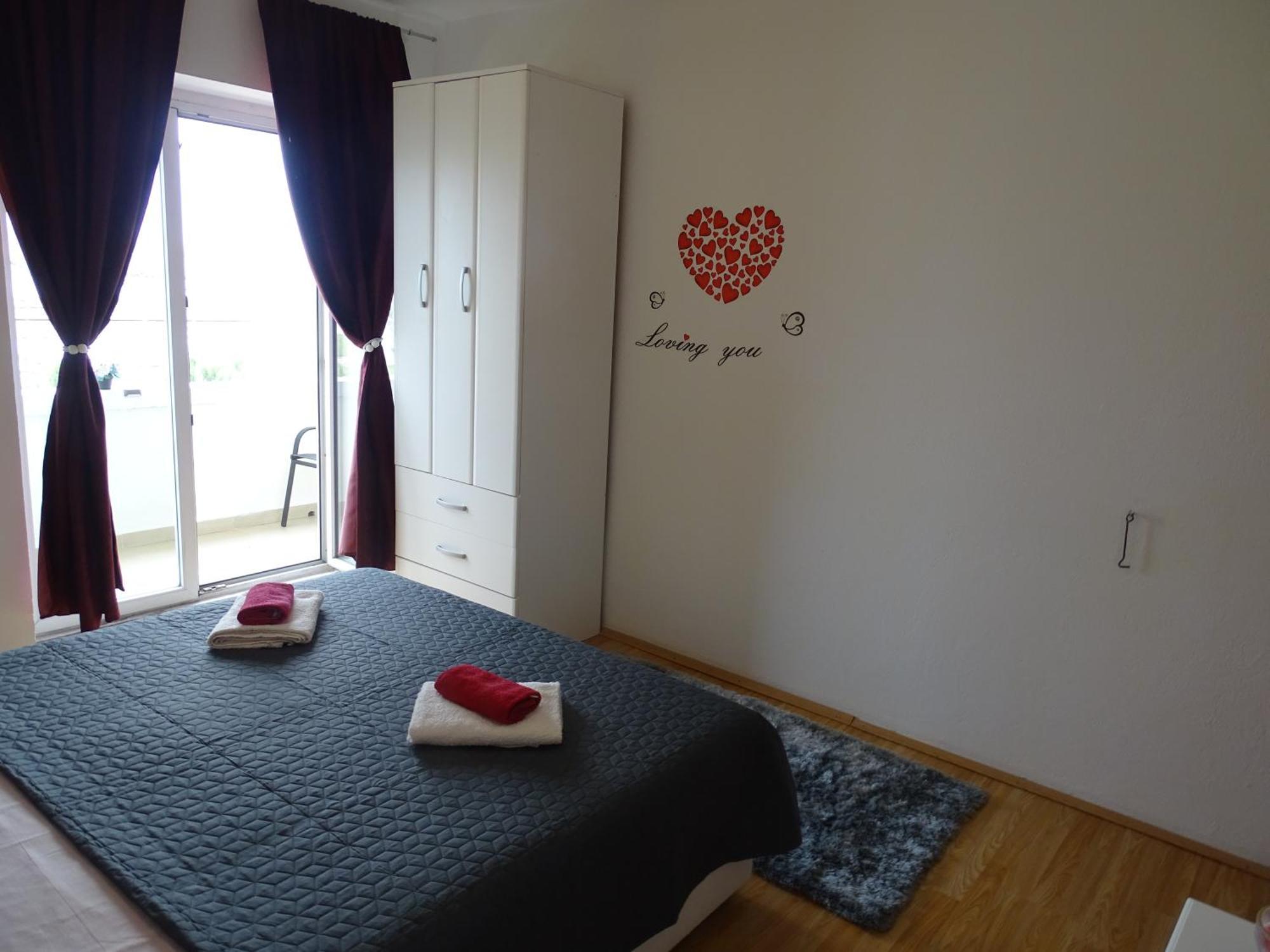 Dinjiška Apartments Sime מראה חיצוני תמונה