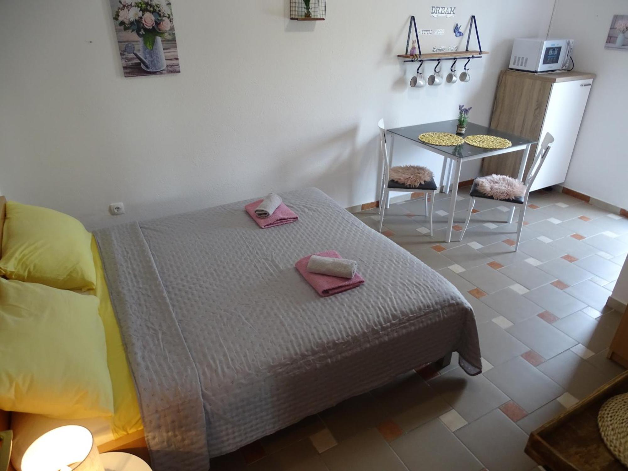 Dinjiška Apartments Sime מראה חיצוני תמונה