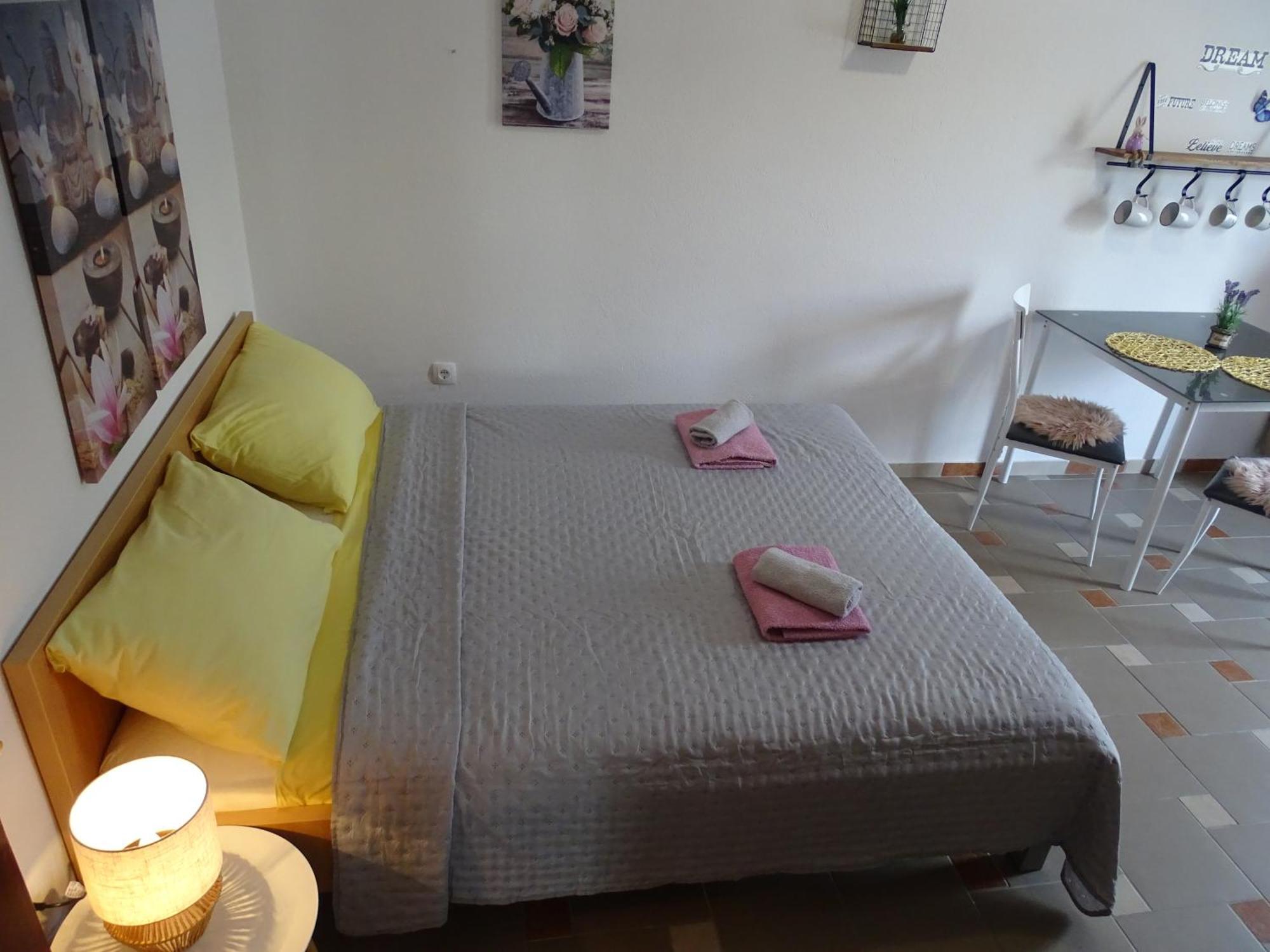 Dinjiška Apartments Sime מראה חיצוני תמונה