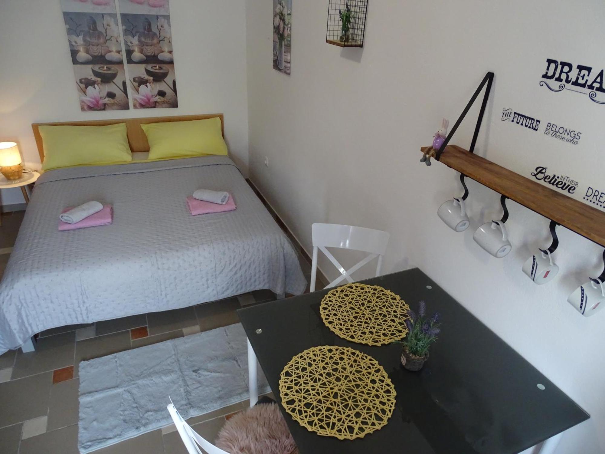 Dinjiška Apartments Sime מראה חיצוני תמונה