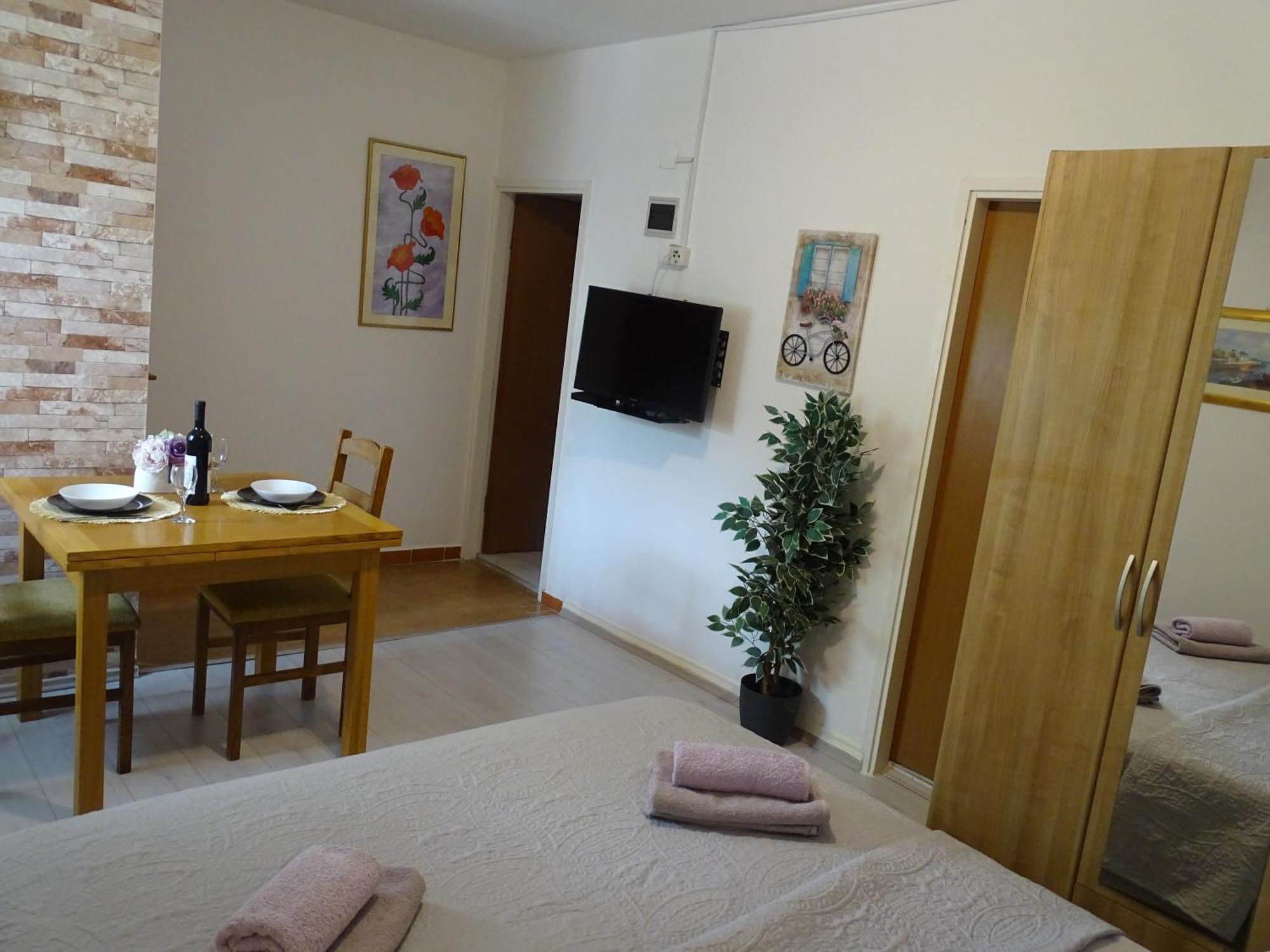 Dinjiška Apartments Sime מראה חיצוני תמונה