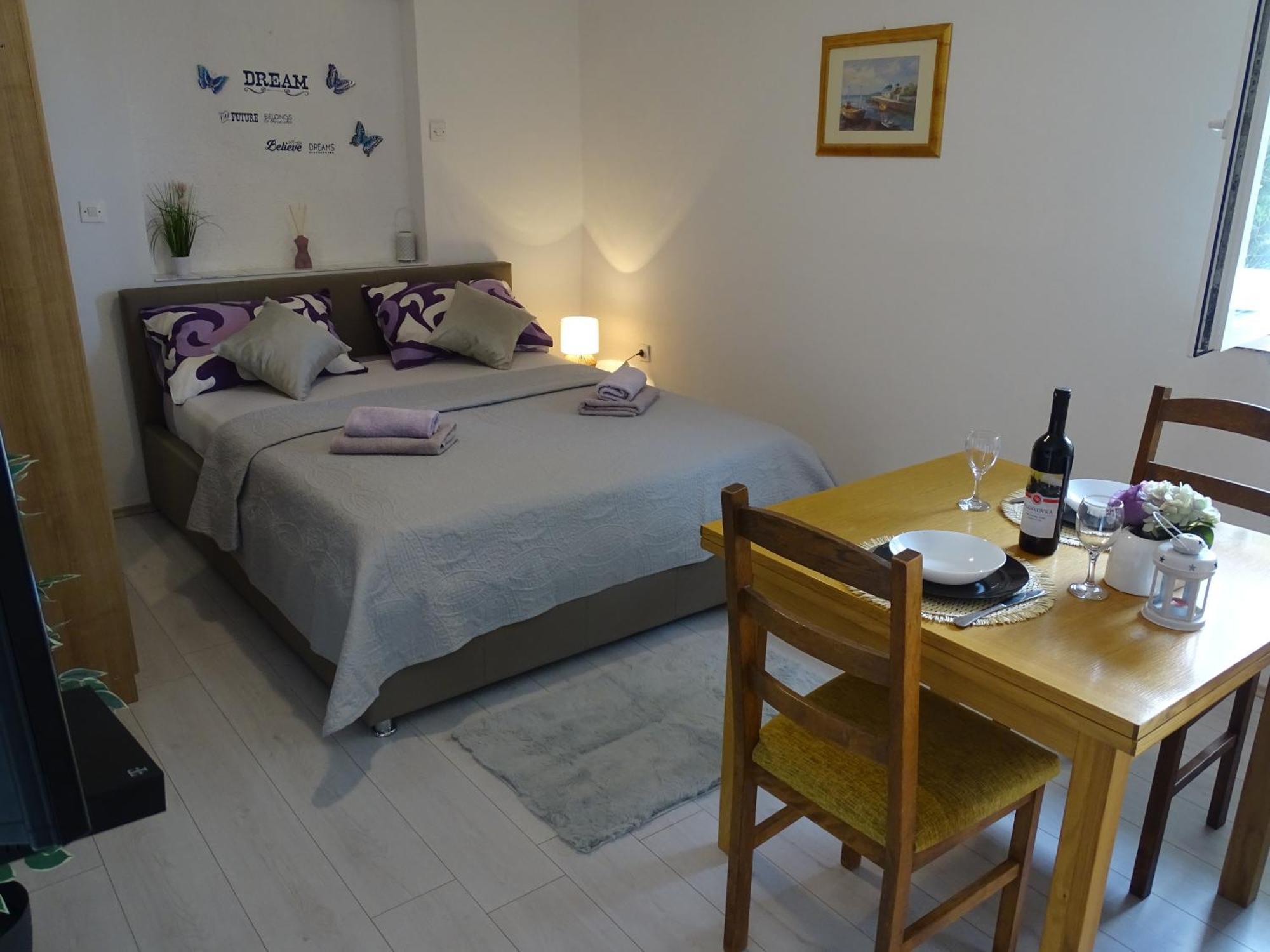 Dinjiška Apartments Sime מראה חיצוני תמונה